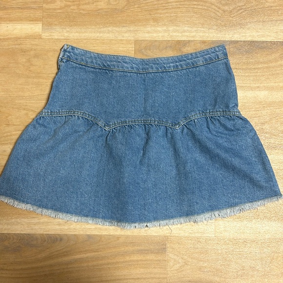 NWOT Ruffle Denim Mini Skirt - Picture 2 of 5